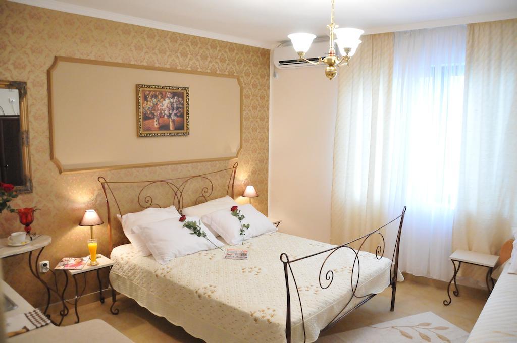 Royal Apartments Ni Cameră foto