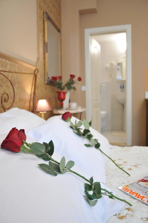 Royal Apartments Ni Cameră foto